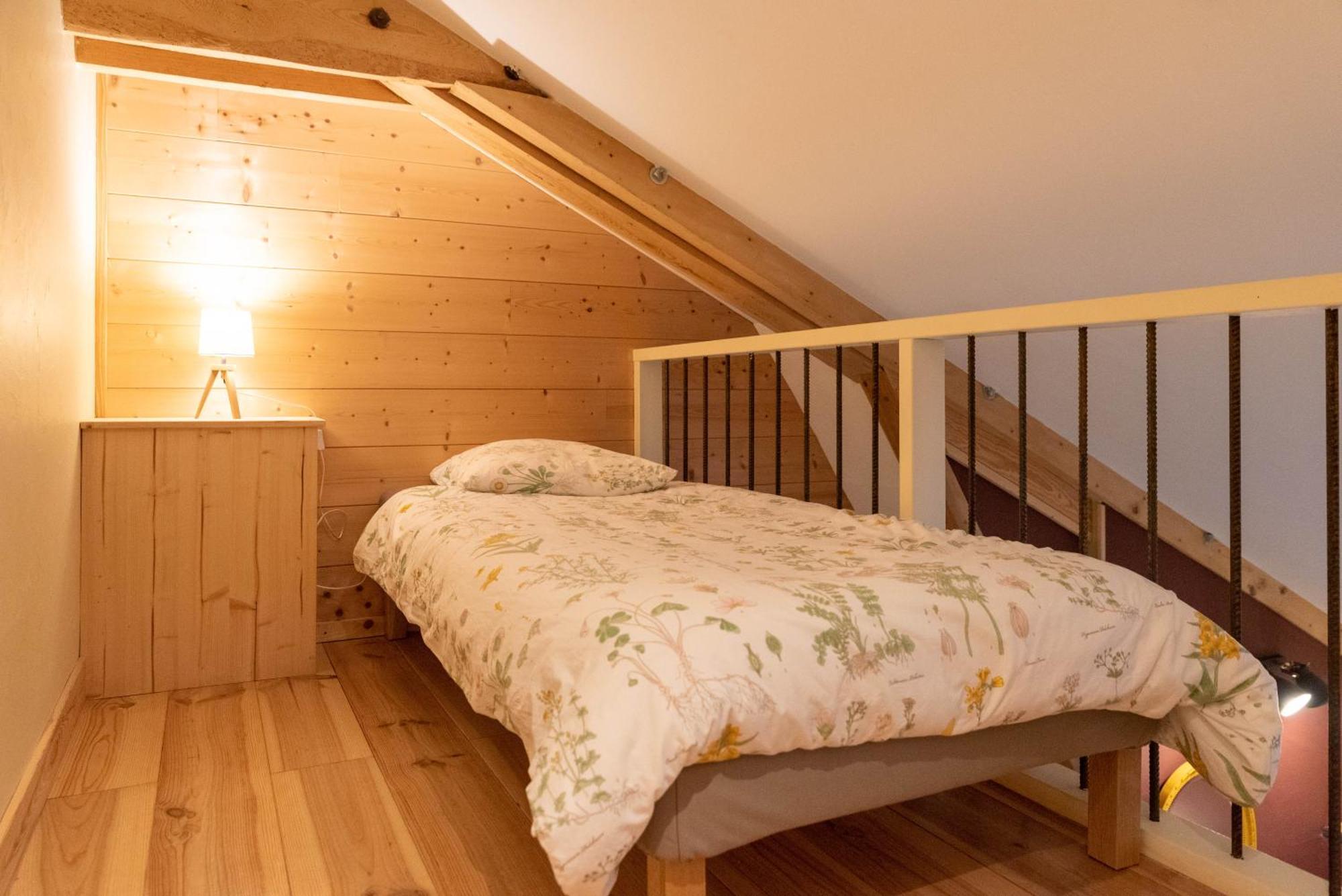 Les Balcons De La Terrasse Bed & Breakfast Arsac-en-Velay Exterior photo